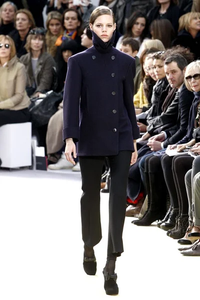 Look 2